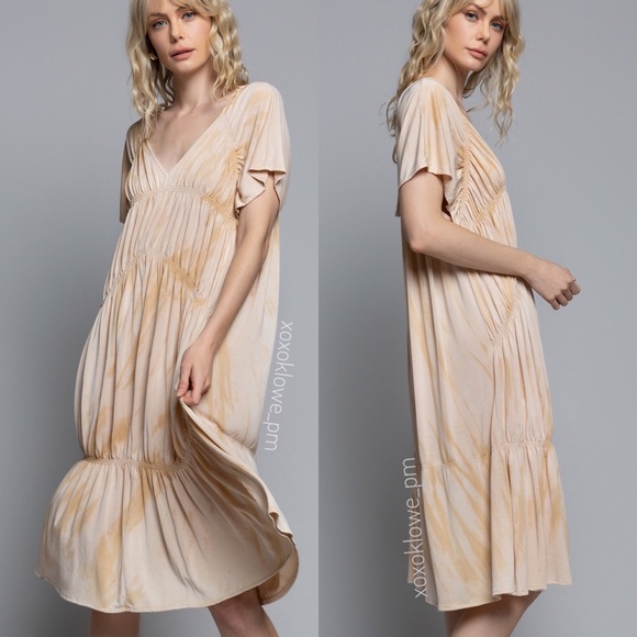 Short Sleeve Shirred Knit Midi Dress - Picture 4 of 10